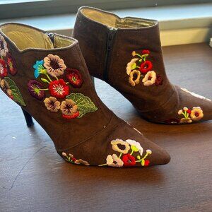 Brown Ankle Boots with Floral Pattern